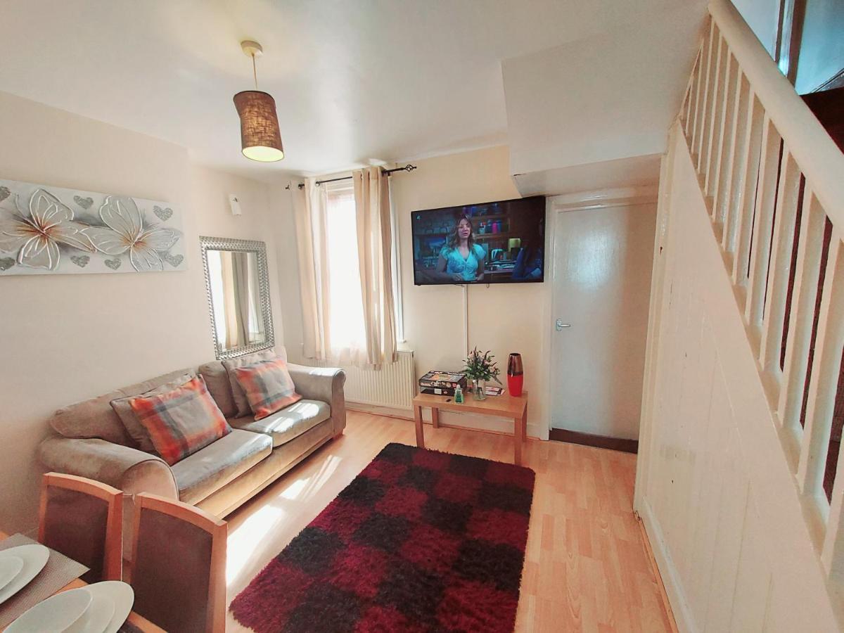 Cedar Villa - Perfect For Longer Stays Chatham  Luaran gambar